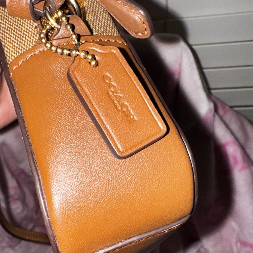 Coach Camera Bag - Picture 4 of 6